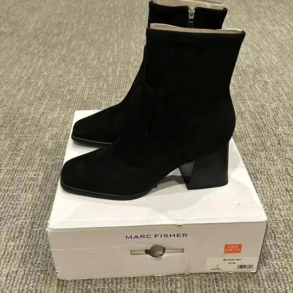Marc Fisher Women's Rodana Ankle Boot 10 Wide - Picture 2 of 7